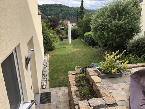 Apartment Kleinochsenfurt Studio_sonnige Terrasse_ Gartenmitbenutzung 1-2 Pers