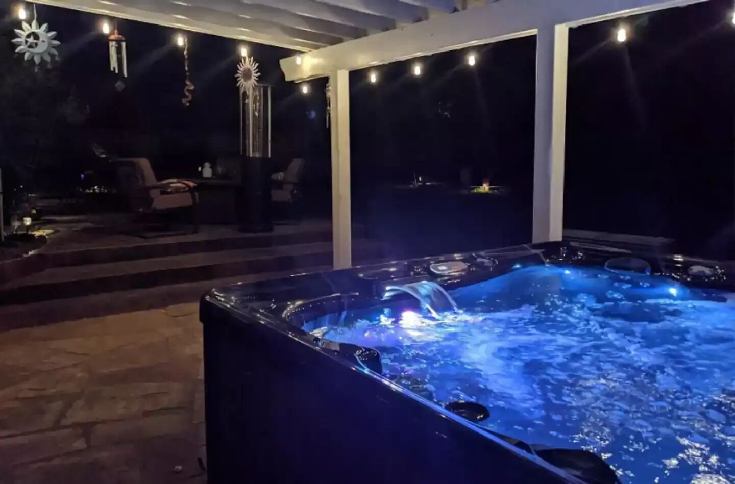 Tina de hidromasaje al aire libre