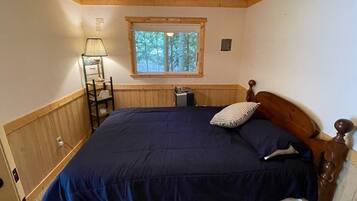 4 chambres, fer et planche à repasser, accès au Wi-Fi (inclus)