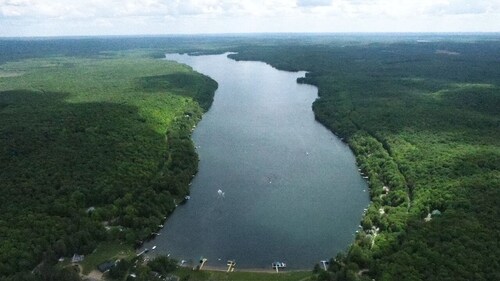 Cozy cottage on Lake Lucerne in Crandon, Wi. Home of the Crandon Brush Run !  