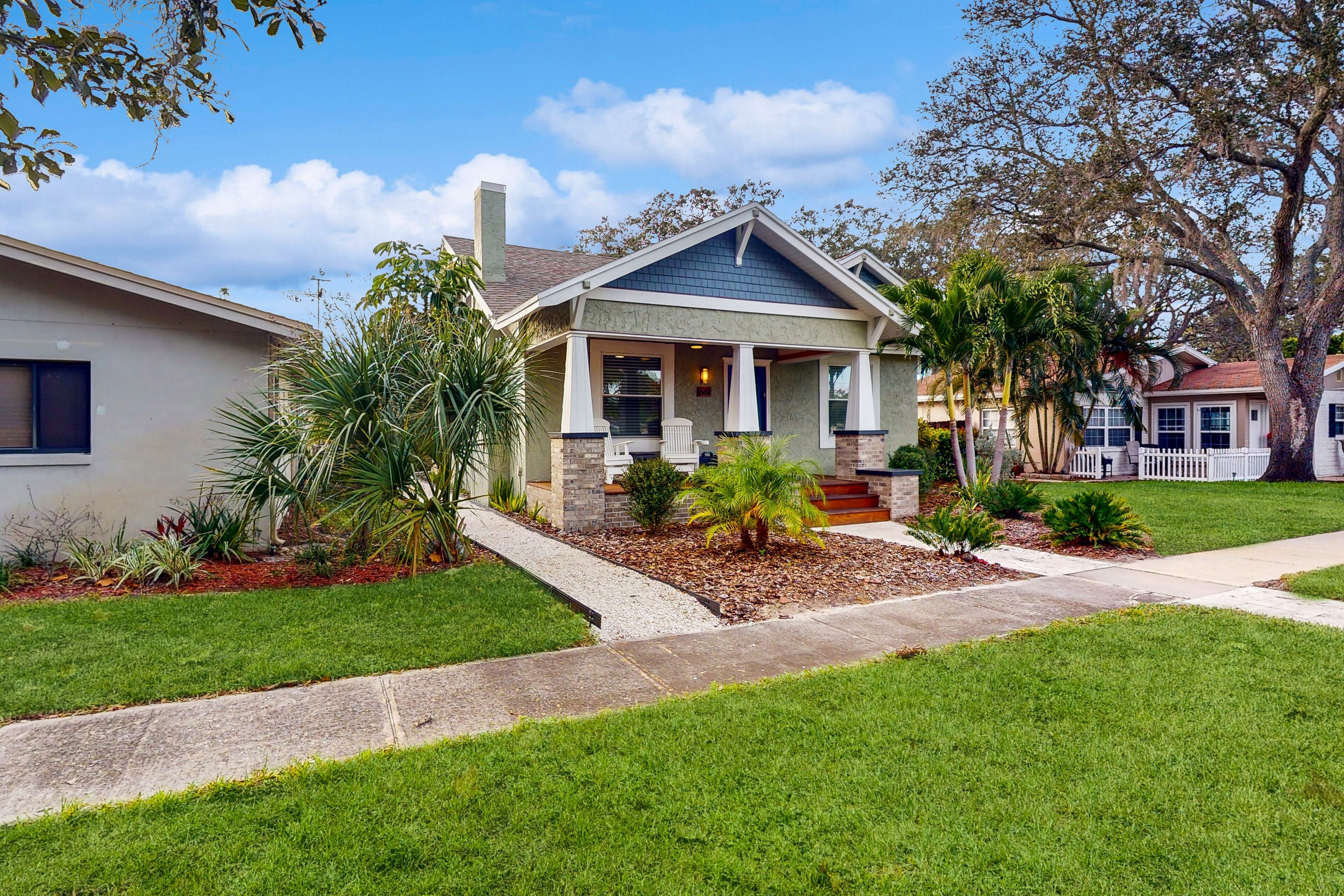 Charming 1920s bungalow with designer touches & private garden