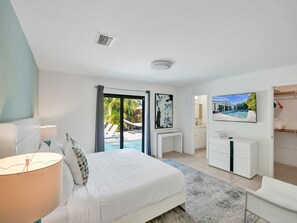 5 bedrooms, iron/ironing board, WiFi, bed sheets