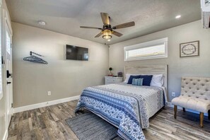 1 bedroom, free WiFi, bed sheets - Zion-Bryce Basecamp #4, Red Rock Views- Kanab (Kanab)
