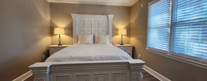3 slaapkamers, een strijkplank/strijkijzer, wifi, beddengoed