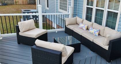 Cozy Entire House in the heart of Fayetteville, NC. Pet Friendly!