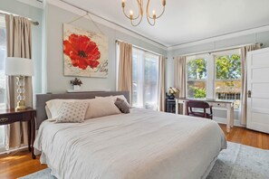 4 bedrooms, WiFi, bed sheets