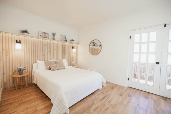 2 bedrooms, desk, free WiFi, bed sheets