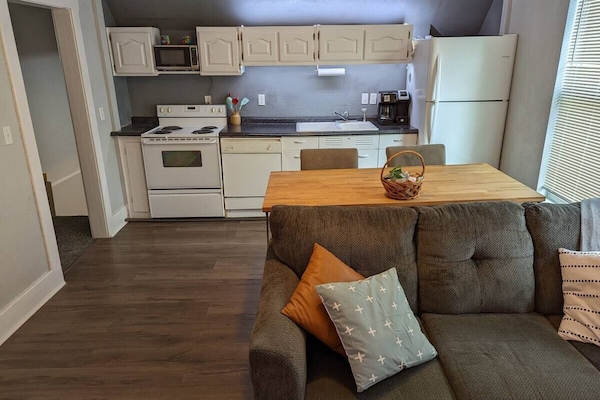 Fridge, oven, stovetop