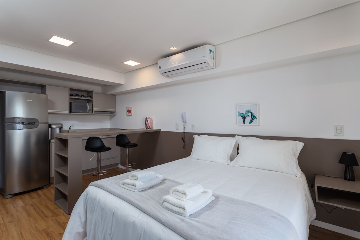 WiFi (free), bed sheets