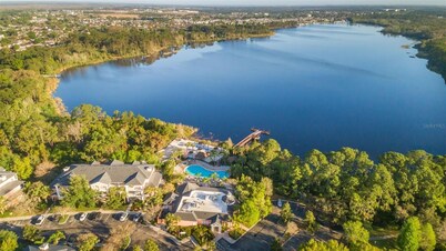Tropical Resort near Disney with Poolside Tiki Bar