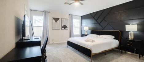 4 bedrooms, desk, iron/ironing board, free WiFi