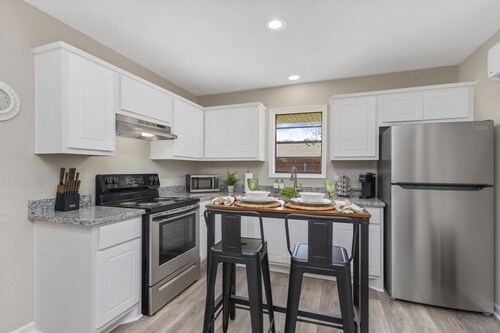 The Suite Spot 4 - minutes from casinos