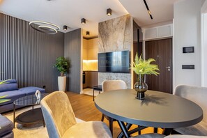 Deluxe Apartment | Egyptian cotton sheets, premium bedding, memory foam beds, soundproofing - The Residence 59 (Belgrade)