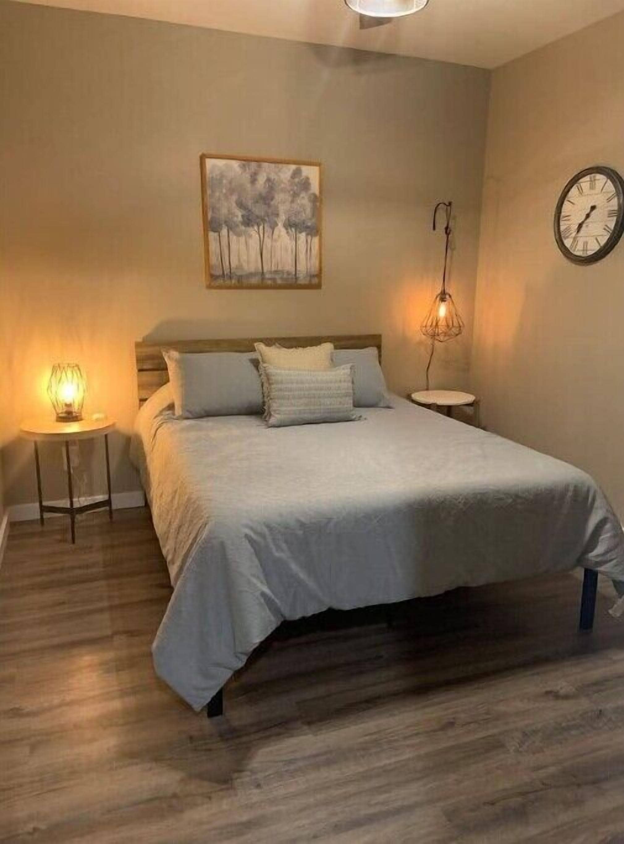 2 bedrooms, iron/ironing board, travel crib, free WiFi