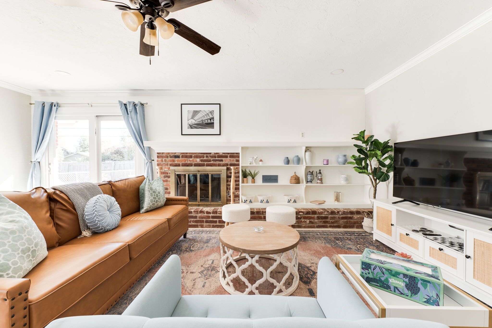 تلفزيون ذكي، كرة قدم الطاولة، مكتب