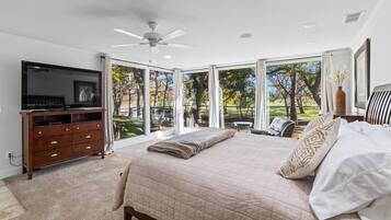 4 bedrooms, in-room safe, WiFi, bed sheets