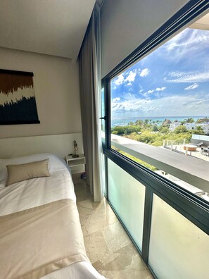 2 bedrooms, iron/ironing board, WiFi, bed sheets - 2 Bedrooms Breathtaking Sea View! - 1 Minute Walk From the Beach and the 5th Av (Playa del Carmen)