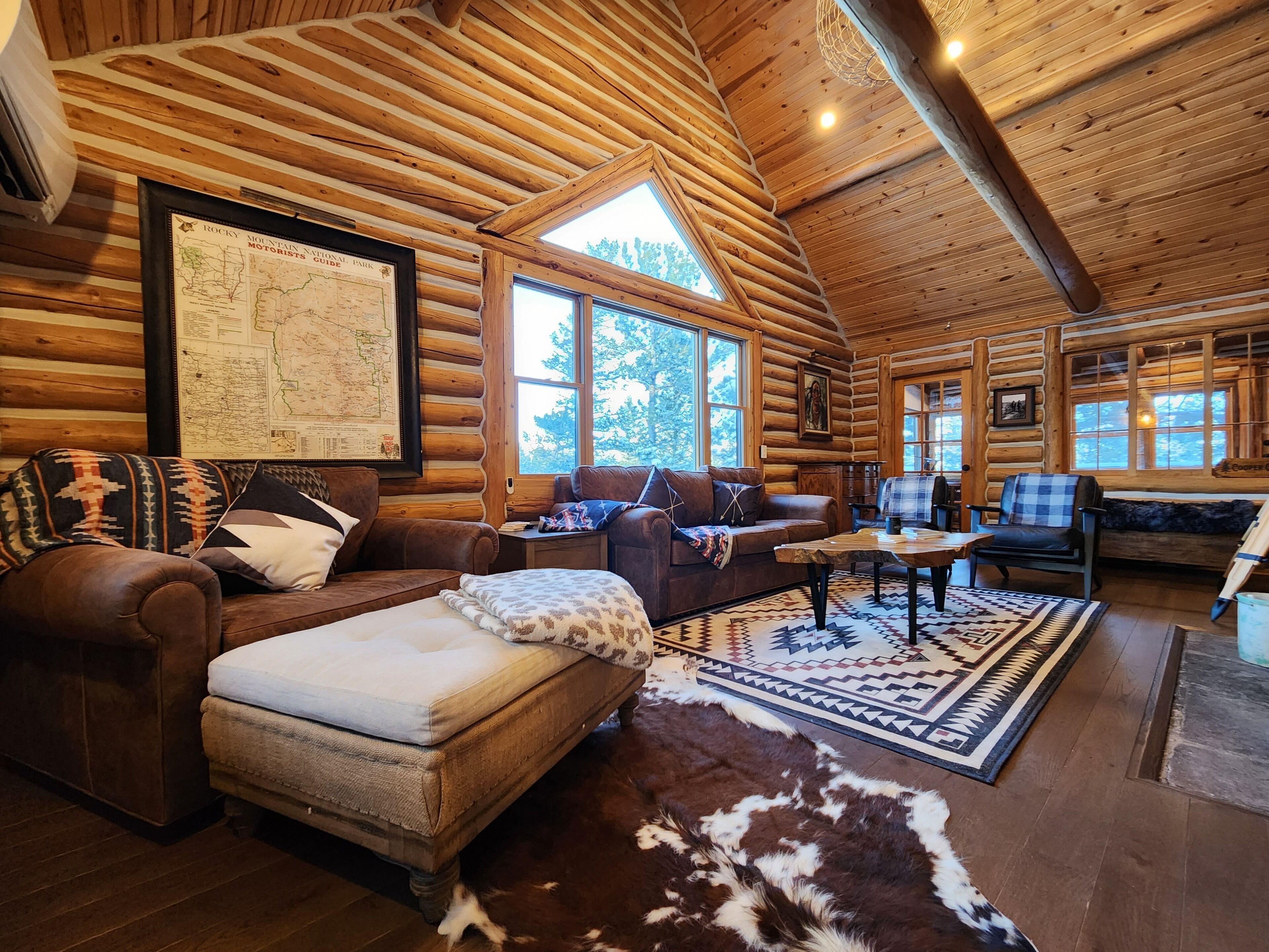 Private Mountain Retreat near Mount Meeker, Views! Views! Views- Cooper Cabin