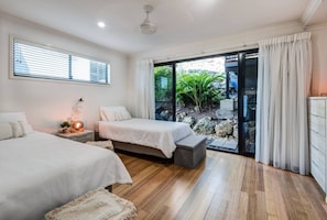 2 bedrooms, iron/ironing board, travel cot, free WiFi