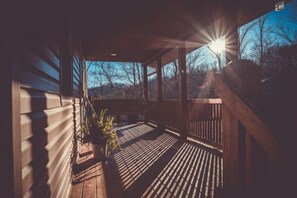 Terrace/patio - Luxurious cabin, 6 mi HM trails, 12 mi Charleston (Alum Creek)