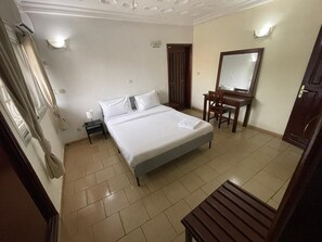 Comfort Room | 1 bedroom, desk, laptop workspace, free WiFi