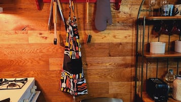 雪櫃、微波爐、焗爐、爐具