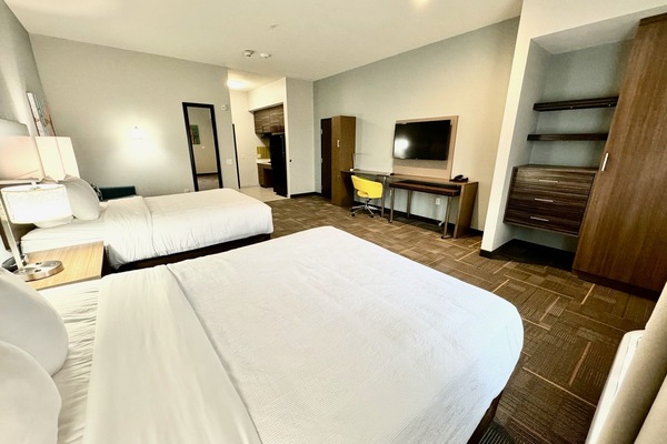 免费 WiFi、床单