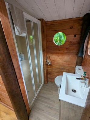 Hair dryer, towels - A romantic night in a Hole in the Ground (Tauwhare)