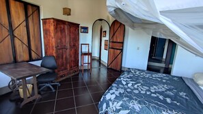 4 bedrooms, WiFi, bed sheets