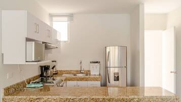 Fridge, microwave, oven, stovetop