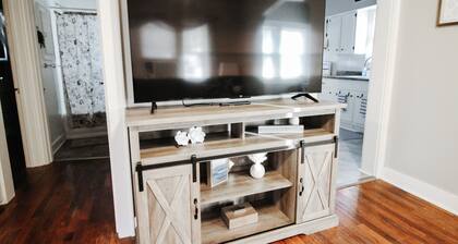 Short Drive to Friends Uni - Quaint Cottage W/ W&D