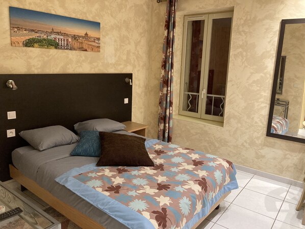 1 bedroom, iron/ironing board, WiFi, bed sheets - Appartement « Séville » à Avignon (Avignon)