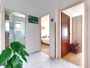 2 bedrooms, internet
