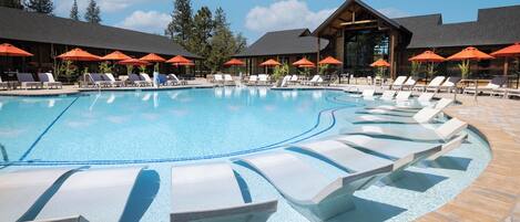 Outdoor pool, free cabanas, pool umbrellas