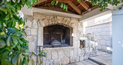 3 bedroom pet friendly home in Neoric