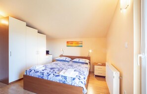 3 sovrum, strykjärn/strykbräda, resesäng och gratis wi-fi