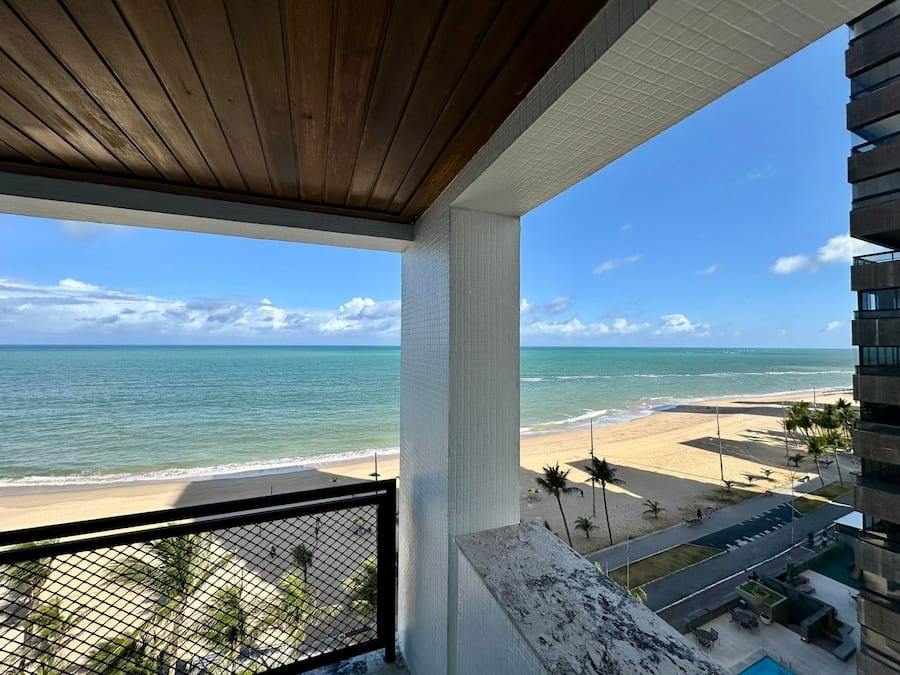 Habitación triple superior | Vista a la playa o el mar