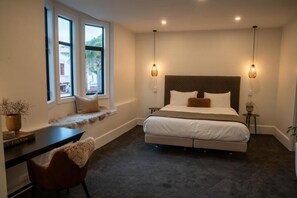 Deluxe-Studio | Verdunkelungsvorhänge, schallisolierte Zimmer, Bügeleisen/Bügelbrett