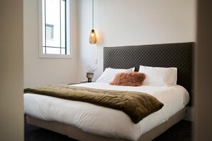 Căn hộ Deluxe | Màn/rèm cản sáng, phòng cách âm, bàn ủi/dụng cụ ủi quần áo