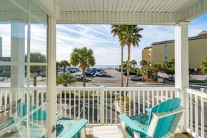 Ocean View - Balcony Ocean View, Community Pool, Steps to beach - Pavilion Watch 2A (Folly Beach)