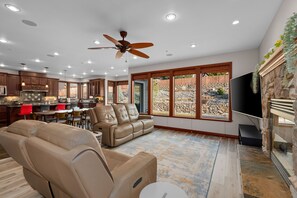 スマートテレビ、暖炉