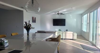 Sequoia Deluxe / Brand New 5 beds/ 3.5 baths