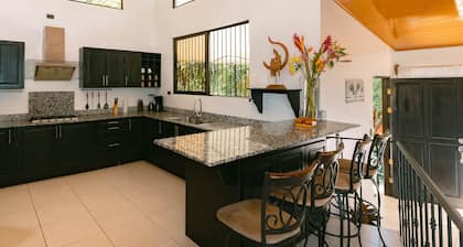 Top spot with daily wildlife visit & nature Views