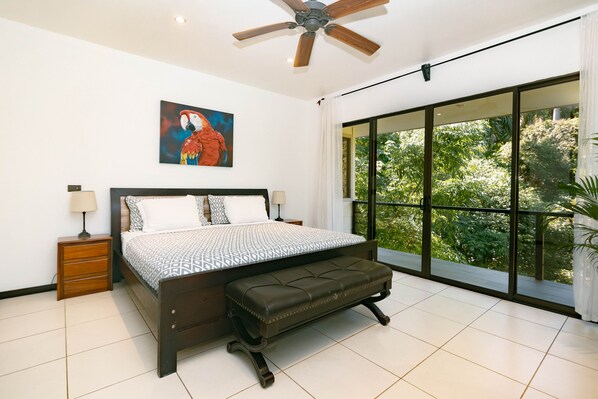 3 bedrooms, in-room safe, iron/ironing board, free WiFi