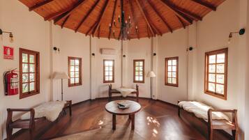 Sala de estar en el lobby