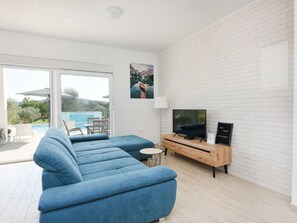 Fernseher, Kamin