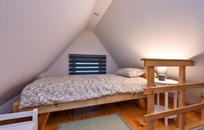 1 bedroom, travel crib, free WiFi, bed sheets