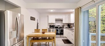 Peaceful Retreat - Game Room, Central AC & Pet-friendly