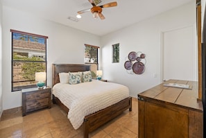5 habitaciones, tabla de planchar con plancha y wifi gratis