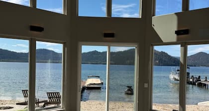 Priest Lake Waterfront Property With Majestic Lake & Mountain Views.